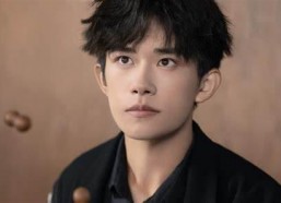 爱豆吃瓜娱乐酱宋亚轩,爱豆吃瓜娱乐酱，揭秘娱乐圈幕后故事